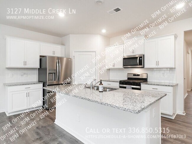 Building Photo - 3127 Middle Creek Ln