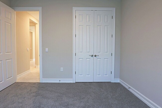 Building Photo - AVAILABLE NOW BRAND NEW!!