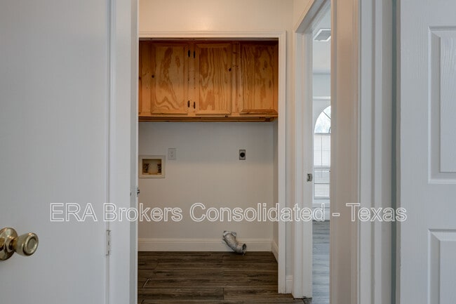 Building Photo - 514 Freiling