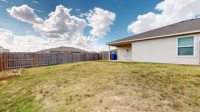Building Photo - 2 WEEKS FREE RENT IN A GORGEOUS DUPLEX IN COPPERAS COVE!