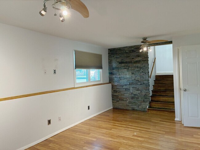 Building Photo - Spacious 5 Bed, 3 Bath Home for Rent in Idaho Falls!