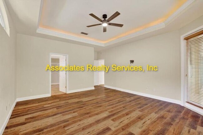 Building Photo - Move in Ready- Haile Plantation Chickasaw Way!