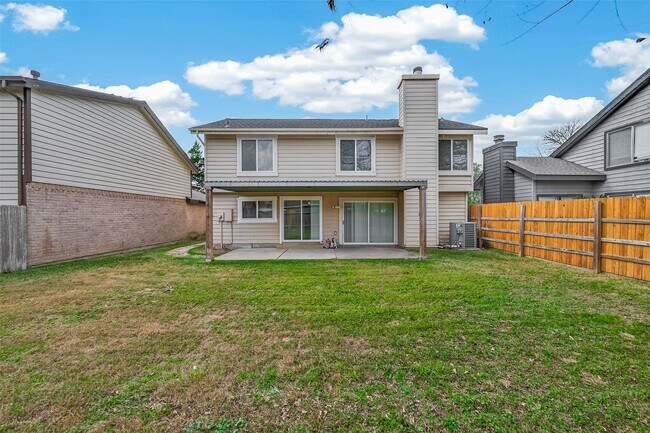 Building Photo - 1806 Foxlake Dr