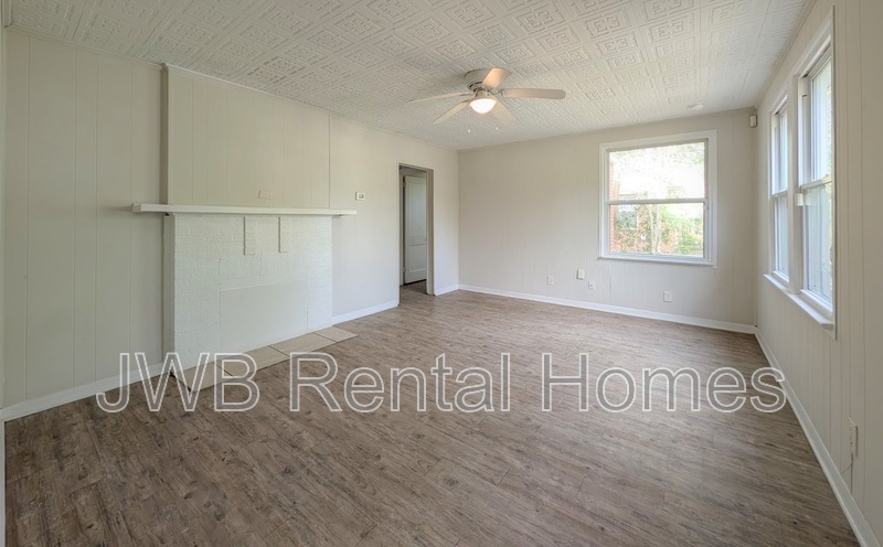 Building Photo - 518 Chestnut Dr