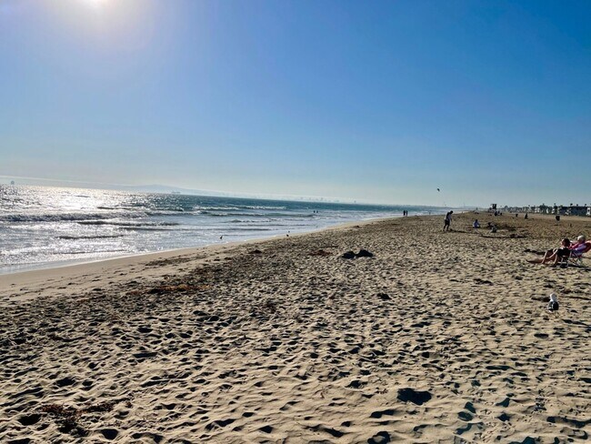 Building Photo - Welcome to Coastal Living at Its Finest!