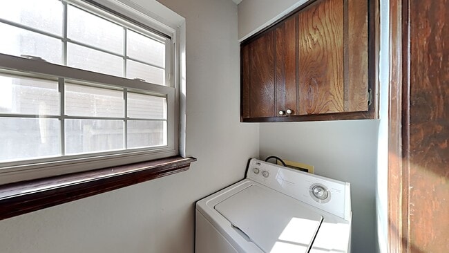 Building Photo - Lovely 3 Bedroom 1.5 Bathroom in Edmond Sc...