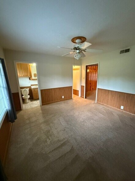 Building Photo - 1080 Turner Dr
