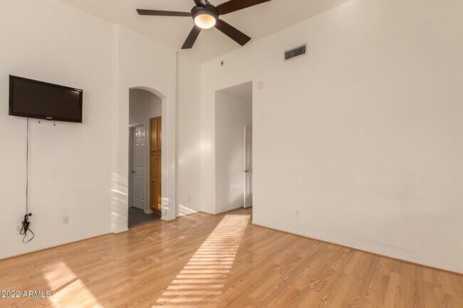 Building Photo - 1345 W Musket Way