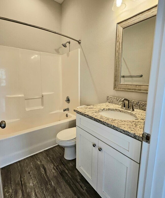 Building Photo - 321 Summercreek Cove