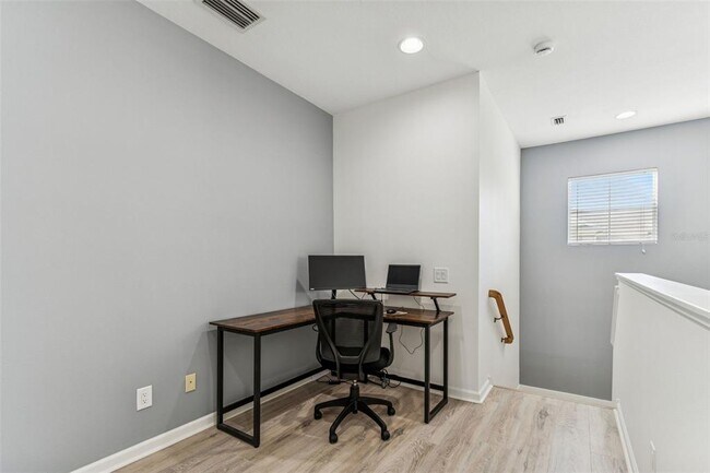 Building Photo - 10659 Whittington Ct