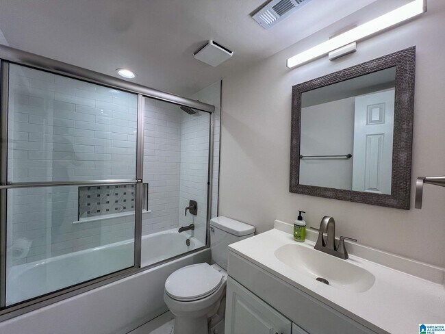 Building Photo - 157 Old Montgomery Hwy