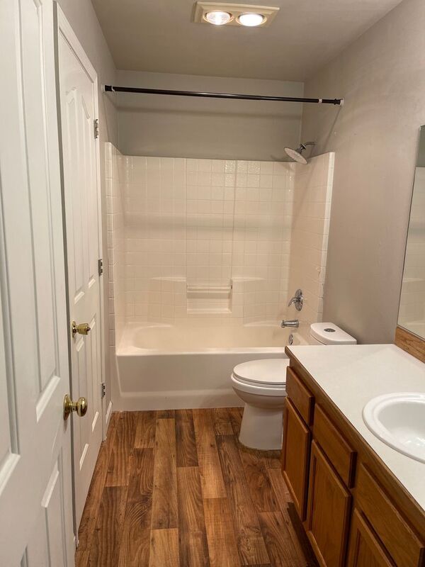 Building Photo - 625 S 41st Pl