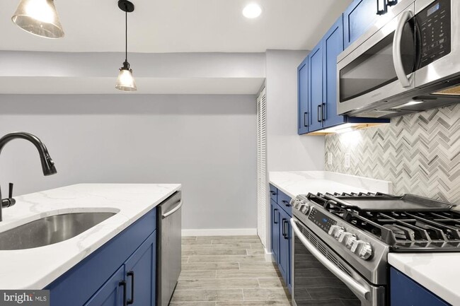 Building Photo - 909 Webster St NW