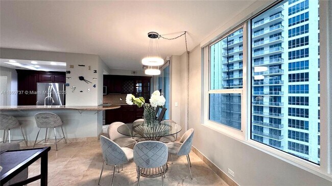 Building Photo - 3505 S Ocean Dr