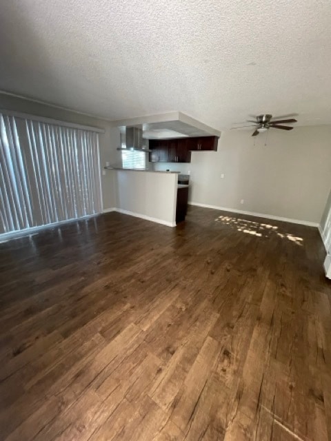 Building Photo - 7042 Fenway Dr.