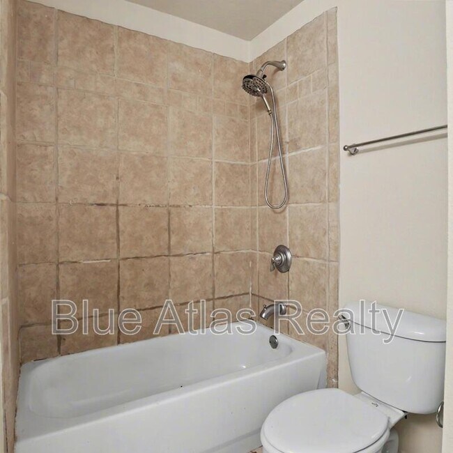 Building Photo - 4905 Canberra Ln