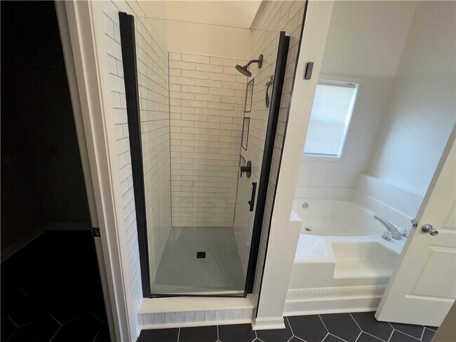 Building Photo - 705 Ridgeland Rd