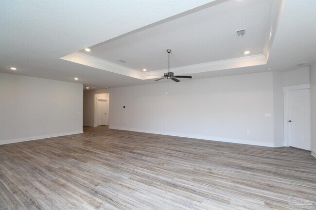 Building Photo - 10988 Coues Dr