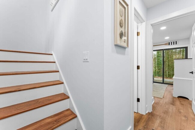 Building Photo - 50 Dogwood Knob