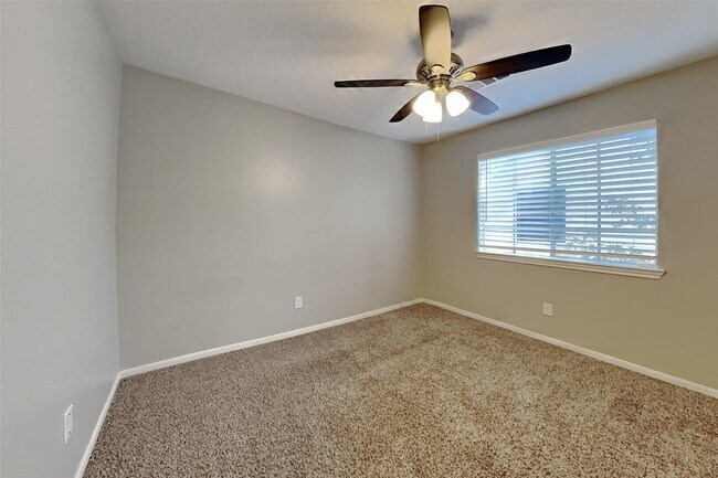 Building Photo - 7711 Thorncreek Way