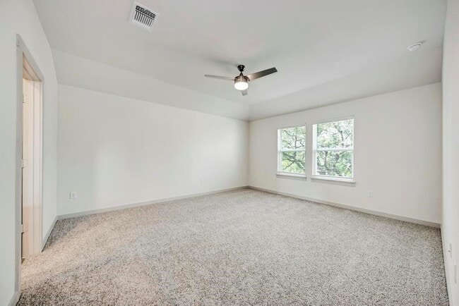 Building Photo - 2120 Ettalee Ct