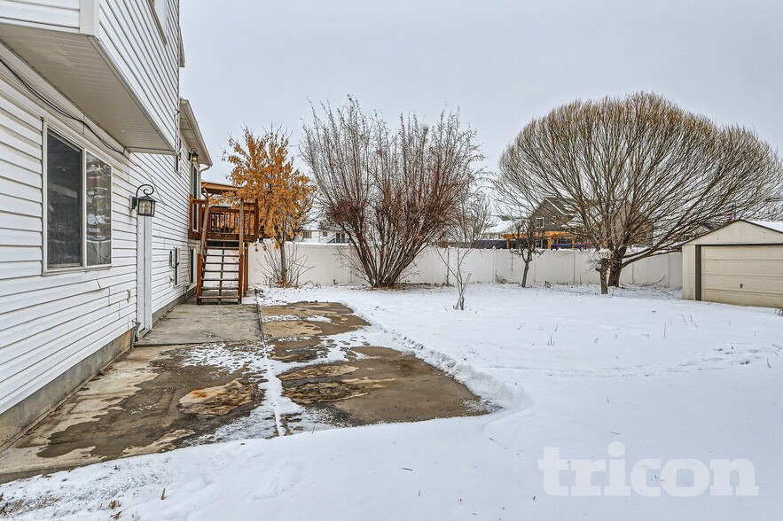 Building Photo - 5206 Midland Dr