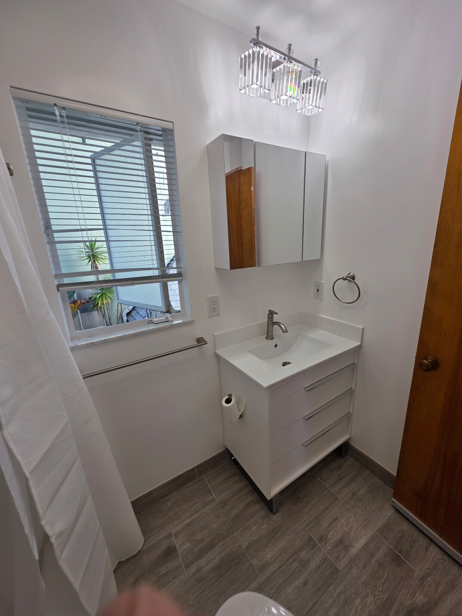 Building Photo - 500 Merritt Ave