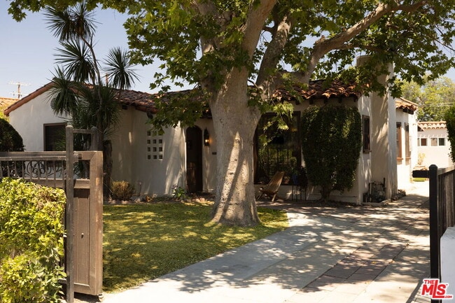 Building Photo - 5120 Willowcrest Ave