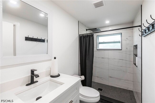 Building Photo - 15410 Allen Way