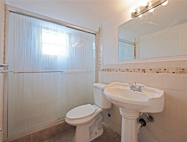 Building Photo - 4142 N Jefferson Ave