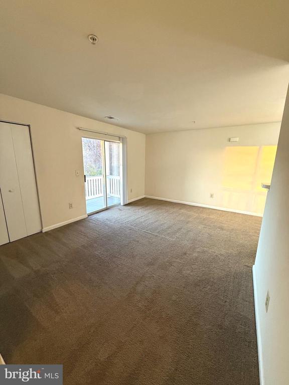 Building Photo - 32 White Pine Cir