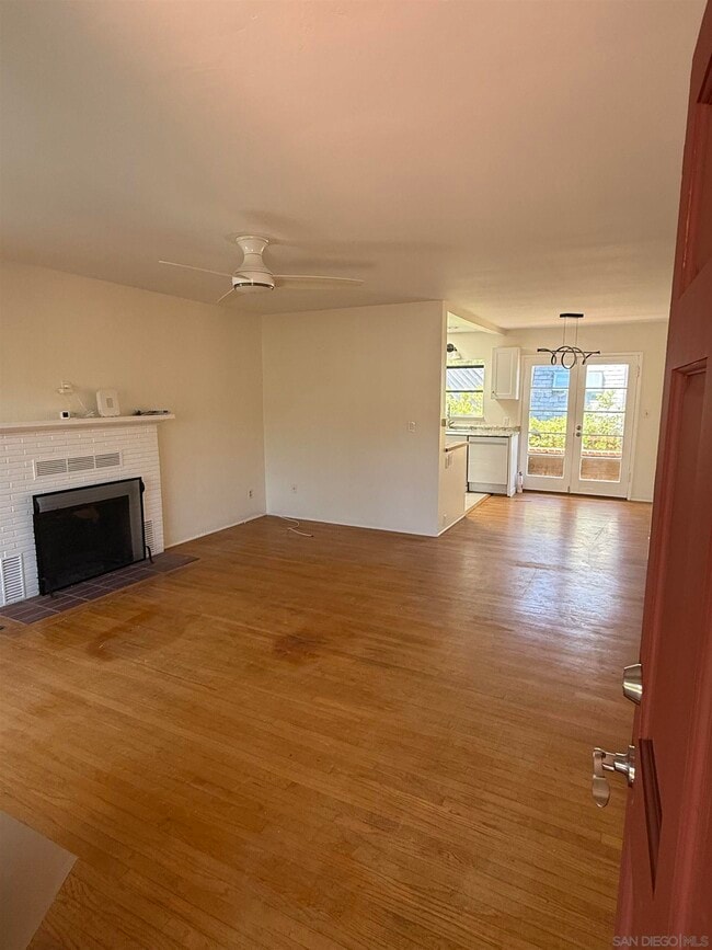 Building Photo - 950 Stratford Ct
