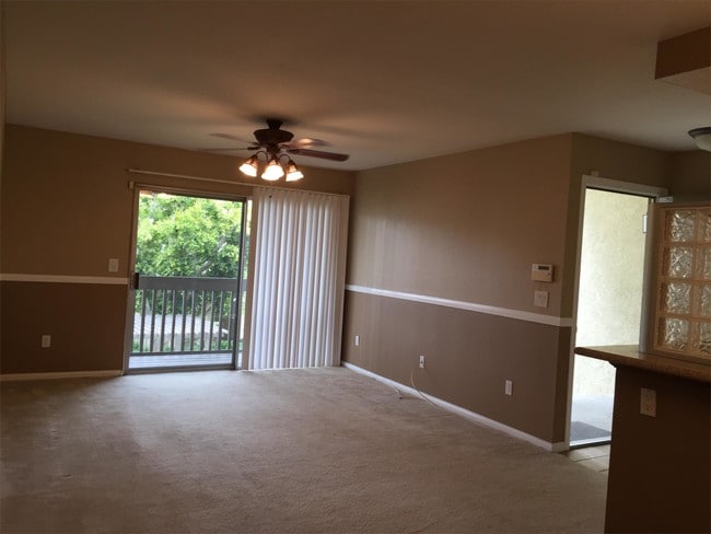 Building Photo - 432 Edgehill Ln