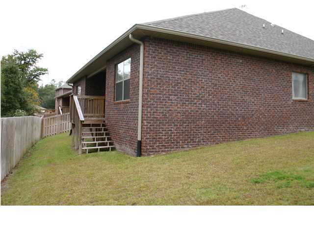 Building Photo - 658 Red Fern Rd