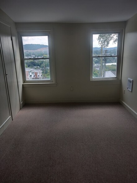 Building Photo - 1108-1112 Butler St