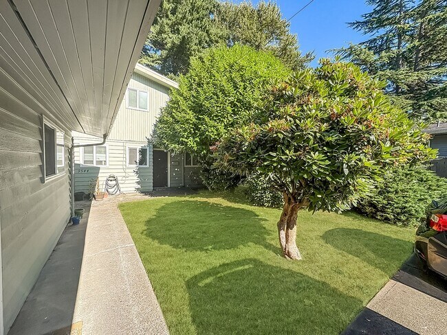 Primary Photo - 9546 8th Ave NW