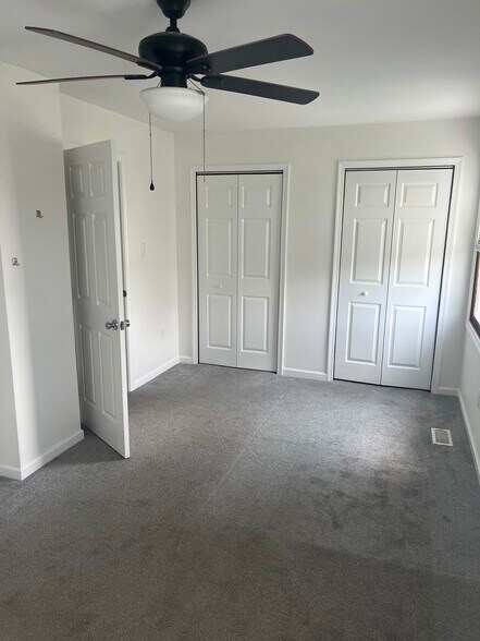 Master Bedroom - 5136 Pecan Dr