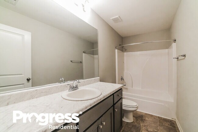 Building Photo - 286 Waters Edge Pkwy