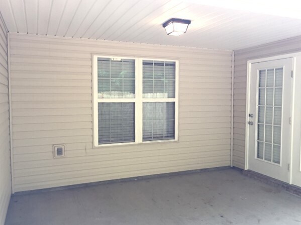 Building Photo - 230 Fontenot Dr