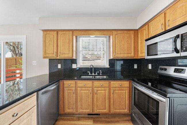 Building Photo - 8313 Bellingham Cir