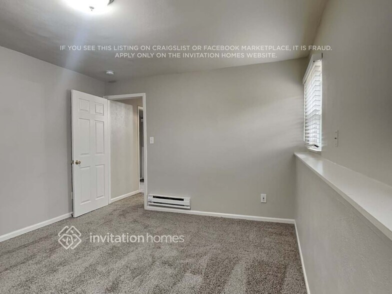 Building Photo - 17880 E Louisiana Ave