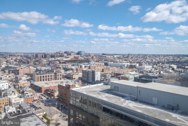 Building Photo - 675 S President St