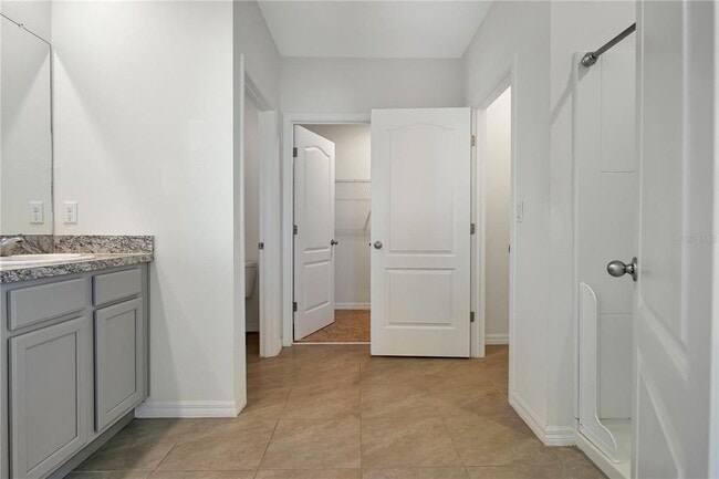 Building Photo - 736 Brooklet Dr