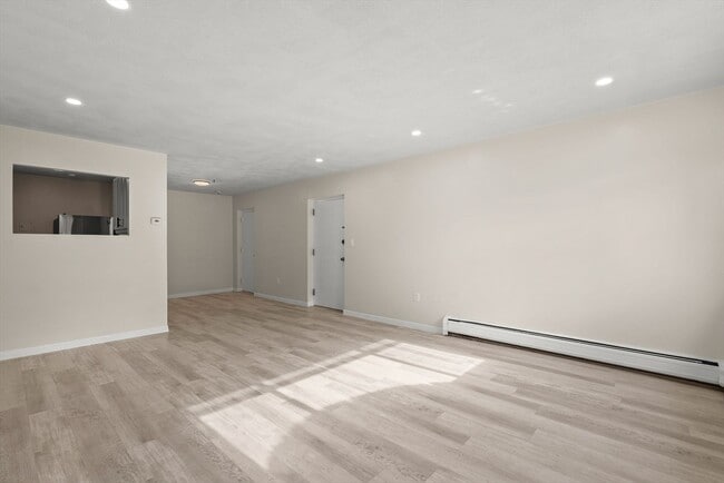 Building Photo - 68 Summer Ave