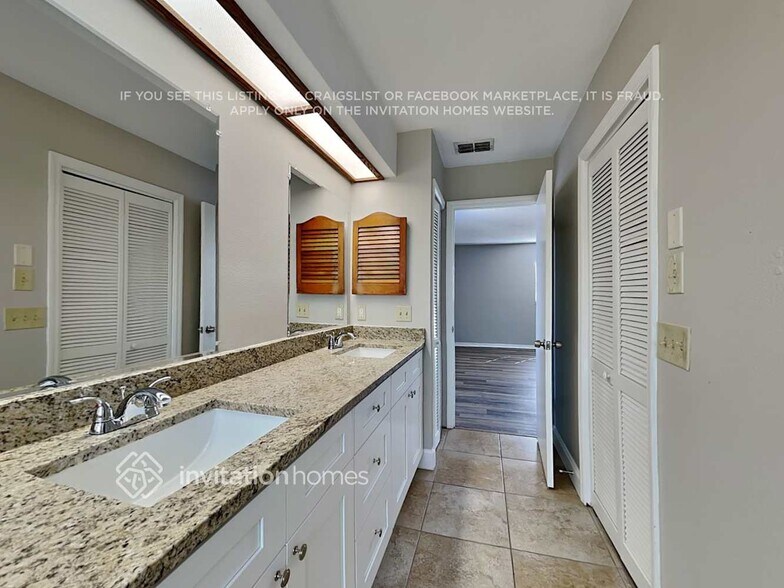 Building Photo - 2708 Briarpatch Dr
