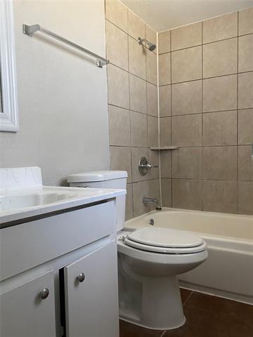 Building Photo - 6816 Balalaika Rd