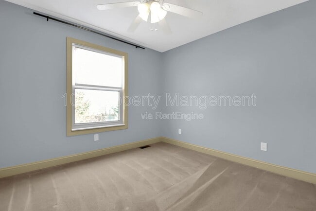 Building Photo - 203 Miller Dr