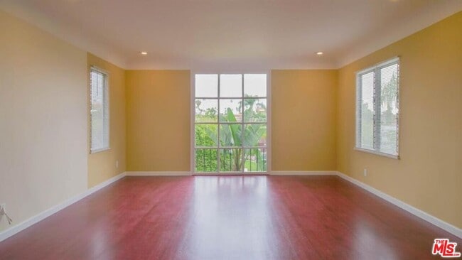 Building Photo - 1437 Ridgeley Dr