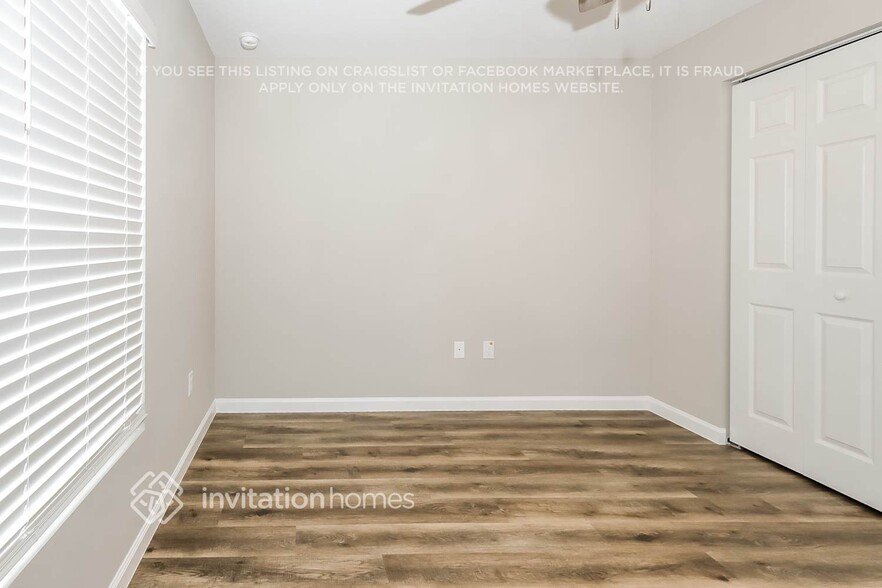 Building Photo - 5358 NW Rugby Dr