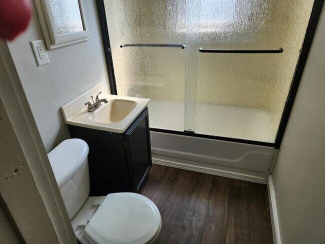 Building Photo - 245 S Randolph St